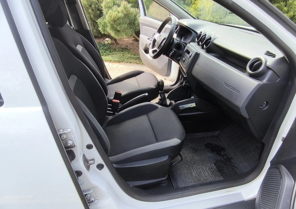 Dacia Duster cena 49500 przebieg: 68800, rok produkcji 2019 z Łaskarzew małe 379